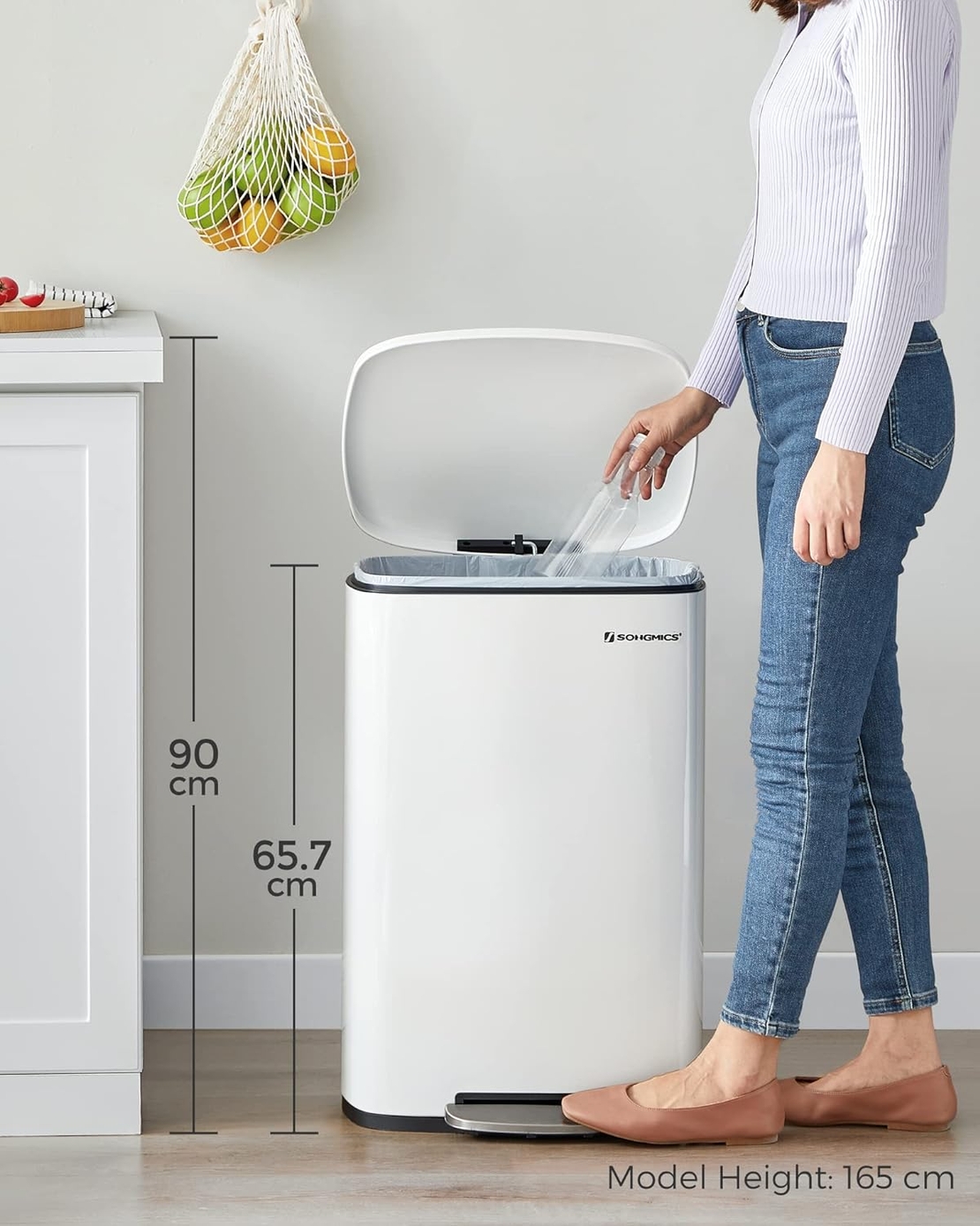 SONGMICS Cos de gunoi din otel cu pedala, galeata interioara plastic, capac inchidere lenta, 50L, 43x32x66cm, alb