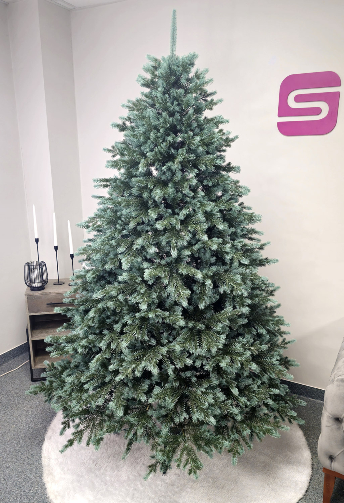 Brad artificial Christmas Deluxe by Sersimo, Alaska Select verde argintiu, integral 3D, 210 cm