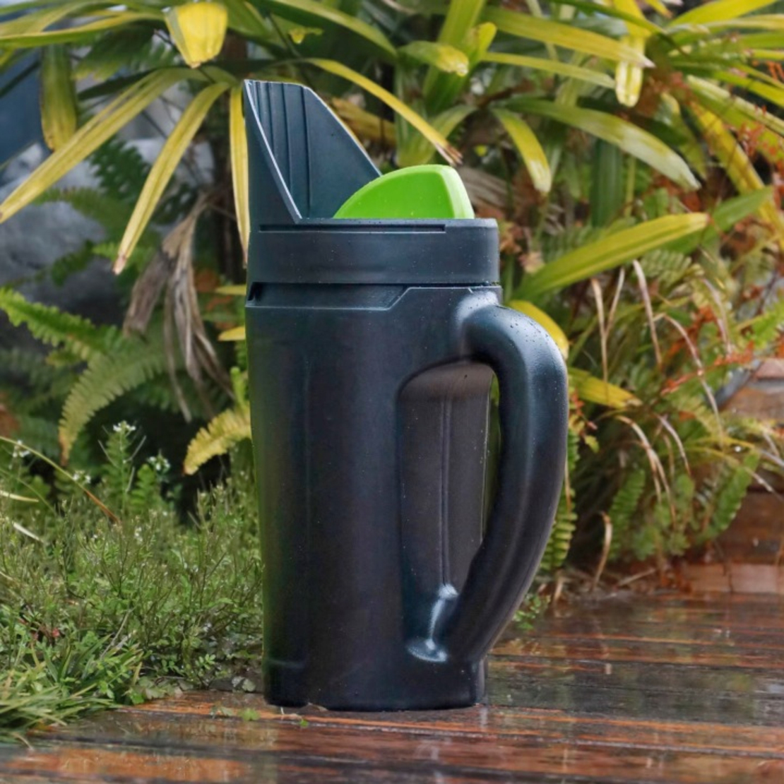 Semanator manual pentru gazon, ingrasamant, sare si seminte, rezervor 2.5 L, plastic rezistent, 34x18 cm, negru