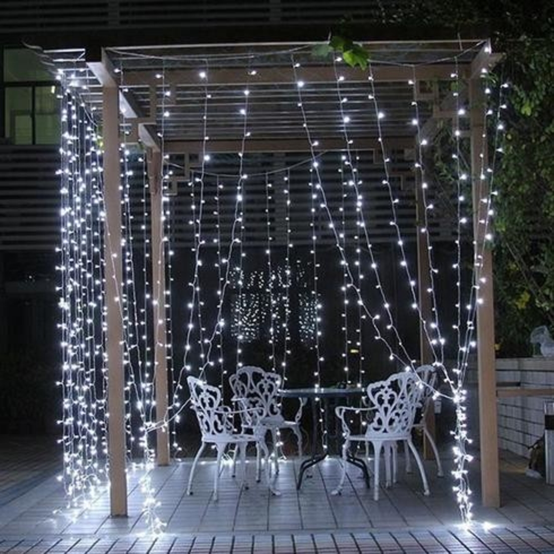 Instalatie Craciun Tip Turturi, 10 m, IP44, 286 Led-uri, Alb rece, 8 jocuri de lumini, Interconectabila, Prelungitor 3 m inclus, Fir Cupru, Vafy, Interior/Exterior