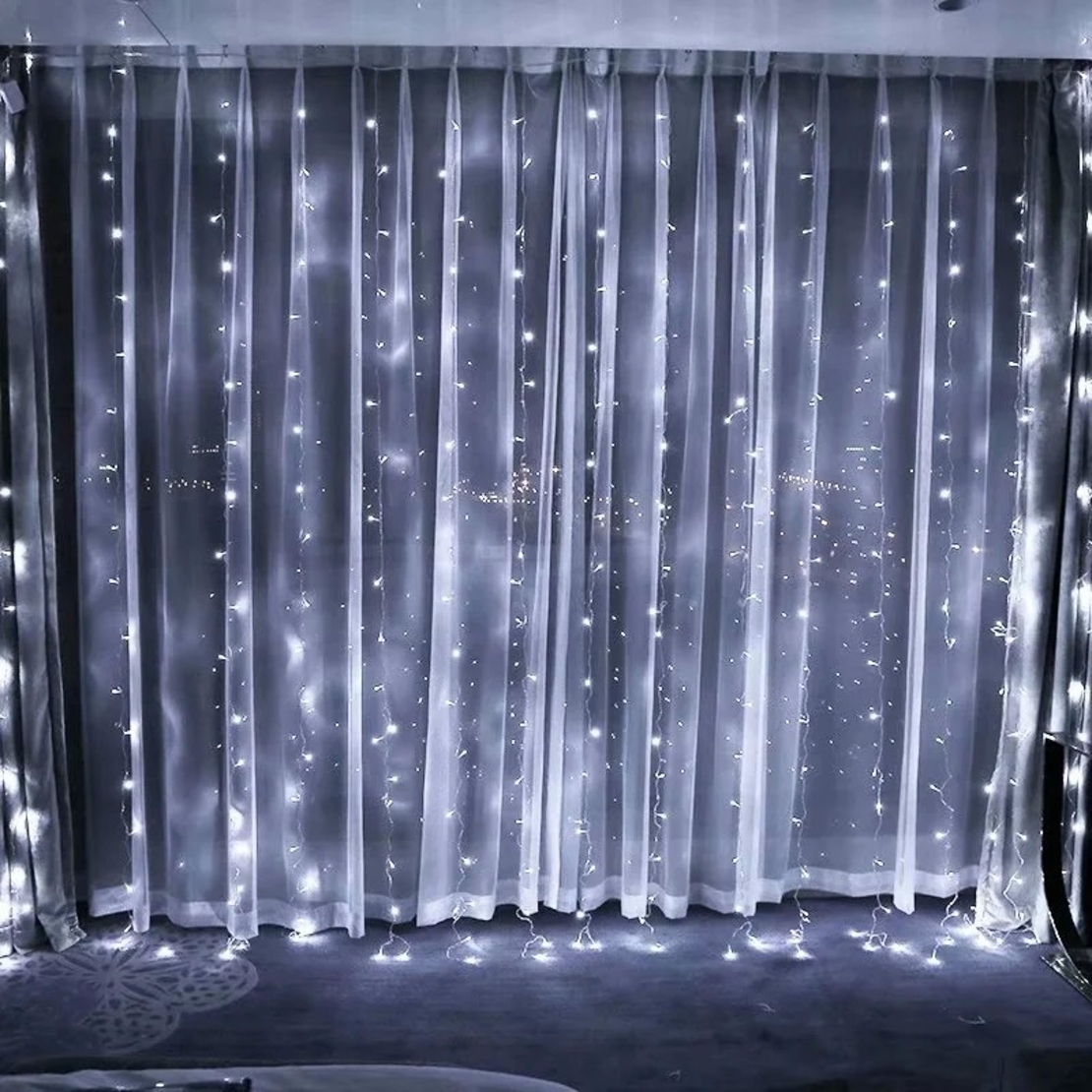 Instalatie Craciun, Tip Perdea, IP44, 3 m x 3 m, 240 LED-uri, Alb rece, cu 8 jocuri de lumini, 31 V, 9W, Interconectabila, Prelungitor 3 m inclus, Fir transparent, Interior/ Exterior, Vafy