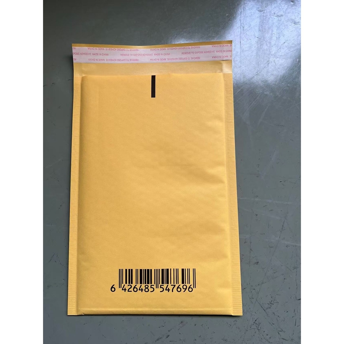 Plic antisoc cu bule F16 , 240x350+40 mm, fara logo, 25.3 grame, lipire autoadeziva