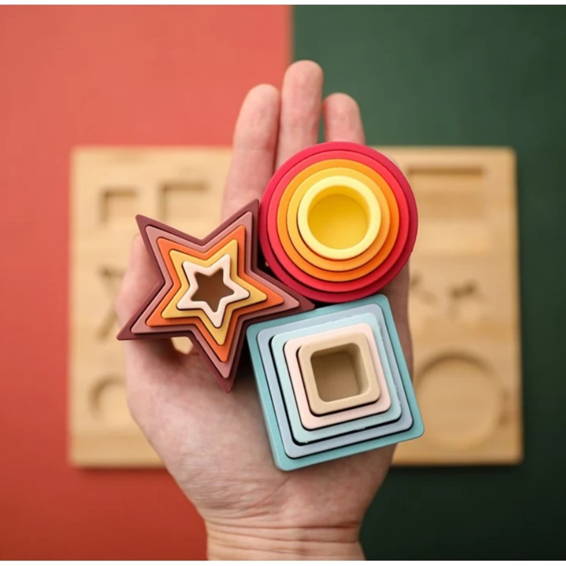 Jucarie Educativa, Flippy, +12 Luni, Tip Montessori, din Lemn si Silicon, Forme Geometrice Stivuibile, 15 Piese, 27 x 19 cm, Multicolor