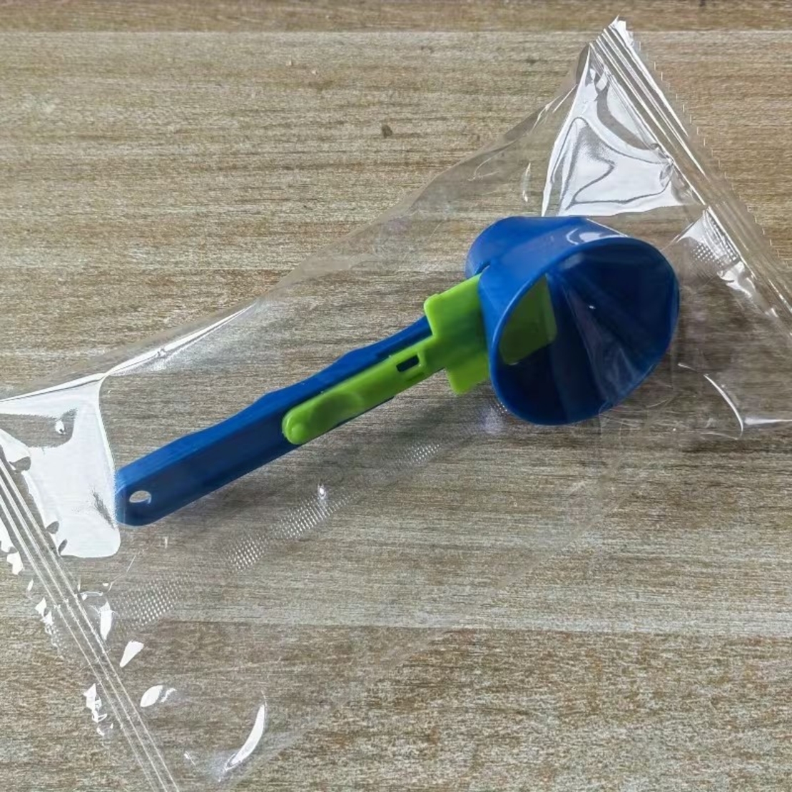 Lingura pentru Proteine, Vafy, Lingura cu Palnie Culisanta, Lingura Dozator pentru Lapte Praf si Suplimente, 12.5 cm, Albastru