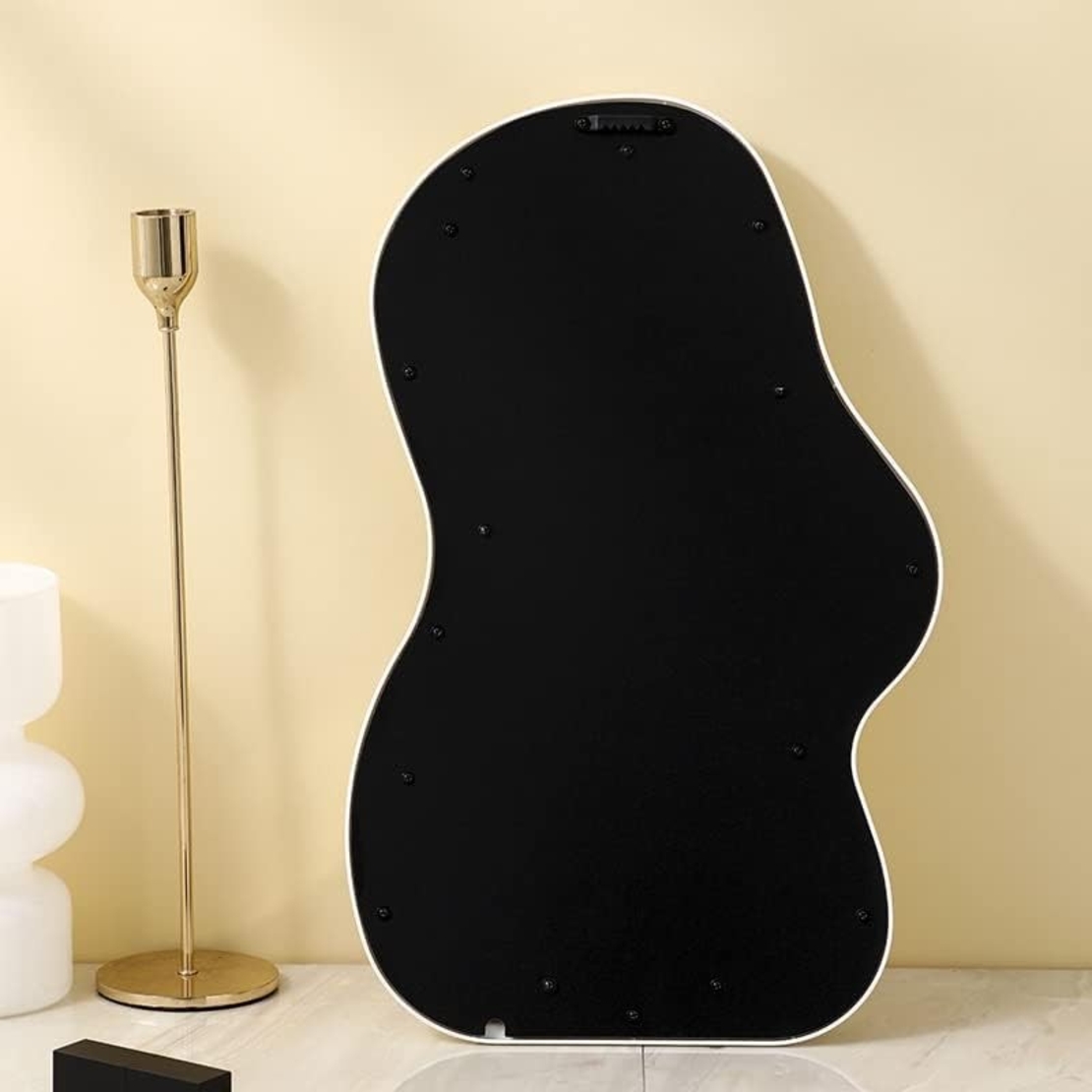 Oglinda de Perete, Flippy, Decorativa, pentru Baie, Dormitor, Sufragerie, Model Minimalist, Forma Asimetrica, 40.3x26 cm, Roz