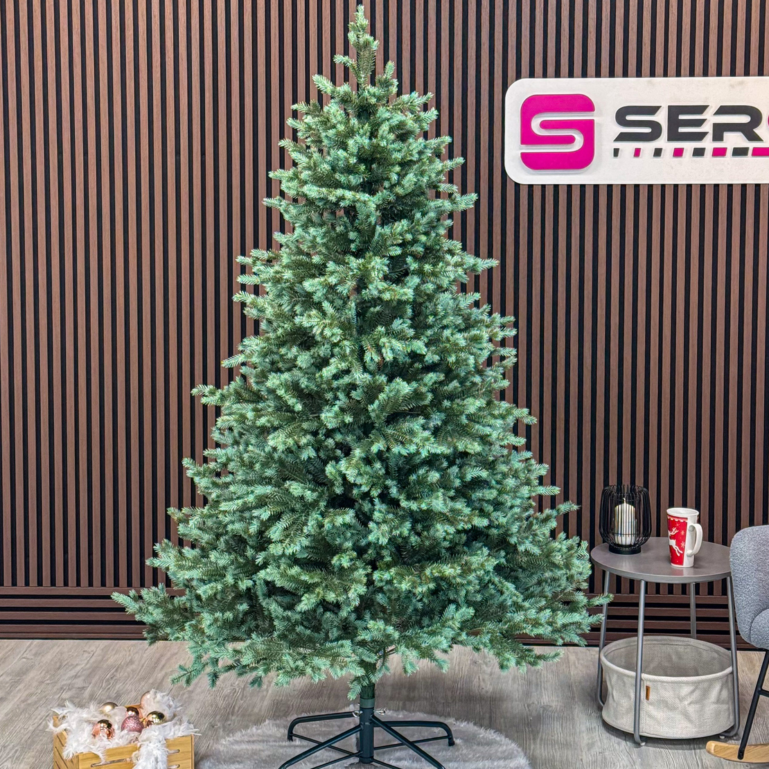 Brad artificial Sersimo, Scandinavia, verde cu varfuri argintii, integral 3D, 210 cm