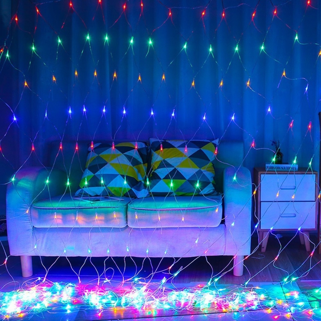 Instalatie Craciun, Tip Plasa, 7.5 m x 1.5 m, 600 LED-uri, Multicolor, 8 jocuri de lumini, Transformator cu telecomanda, Interconectabila, Prelungitor 3 m inclus, Fir transparent, Vafy