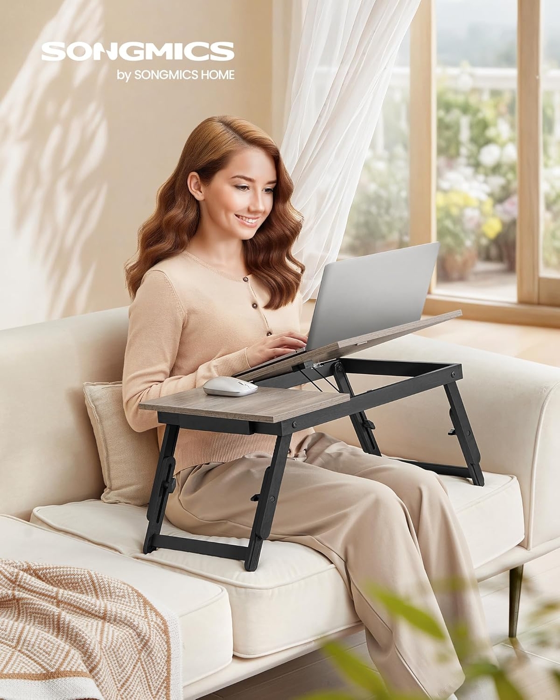 SONGMICS Masa laptop sau mic dejun cu picioare pliabile, din bambus, blat reglabil pe unghi si inaltime, 68x35x32 cm