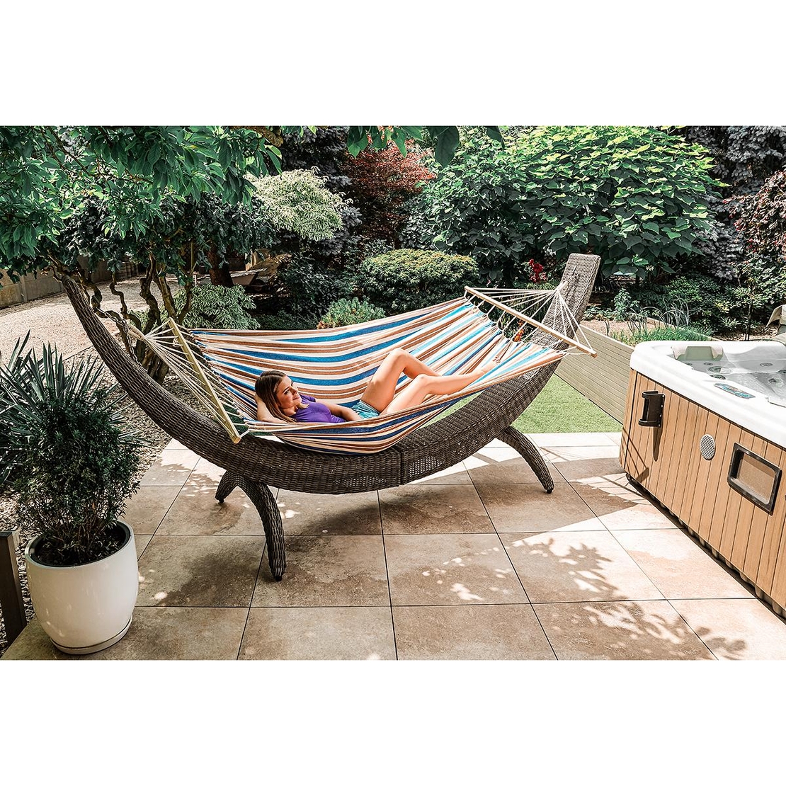 Hamac dublu cu bare din lemn, pentru 2 persoane, bumbac, 150kg, 200x150 cm, albastru si maro