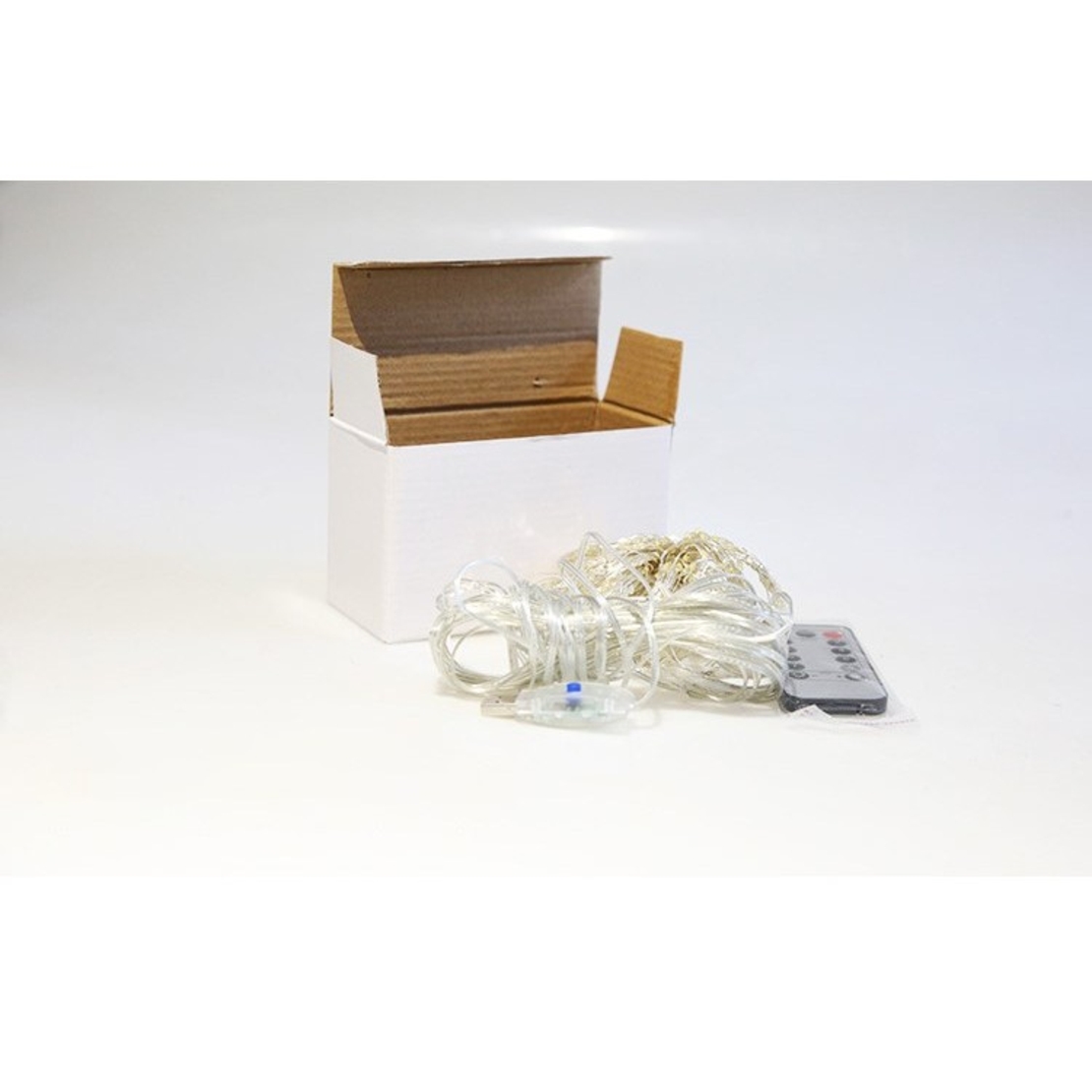 Instalatie Craciun, Tip Perdea IP44, 3m x 1m, 100 Led-uri, Alb cald, USB si telecomanda cu 8 functii, Vafy