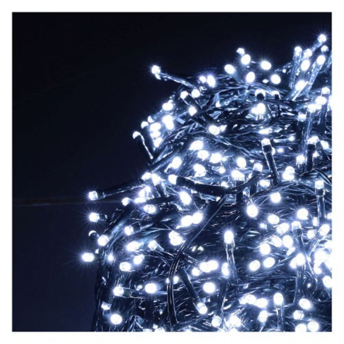 Instalatie Solara Craciun Turturi, IP44, 5 m, 143 Led-uri, Perdea Franjurata, Alb rece, 8 jocuri de lumini, cu Telecomanda, 31V, 250 mAh, Acumulator de 1200 mAh, Exterior, Prelungitor 5 m inclus, Fir Negru, Flippy
