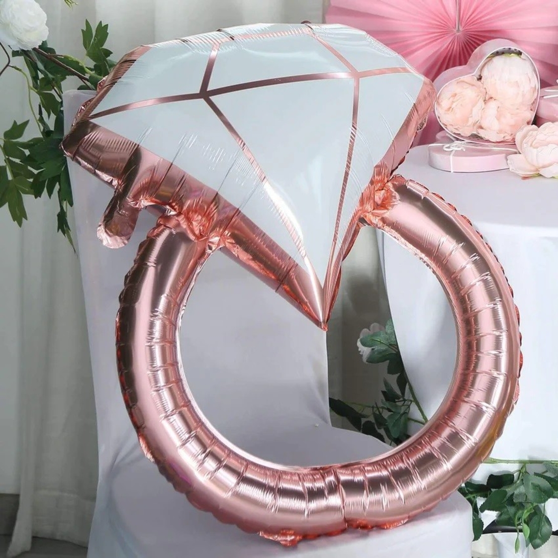 Balon din Folie Metalizata, Flippy, Figurina Inel de Logodna, Model Diamant, Tema Nunta, 60 cm, Ambalaj Individual, Pai Inclus, Umflare cu Aer sau