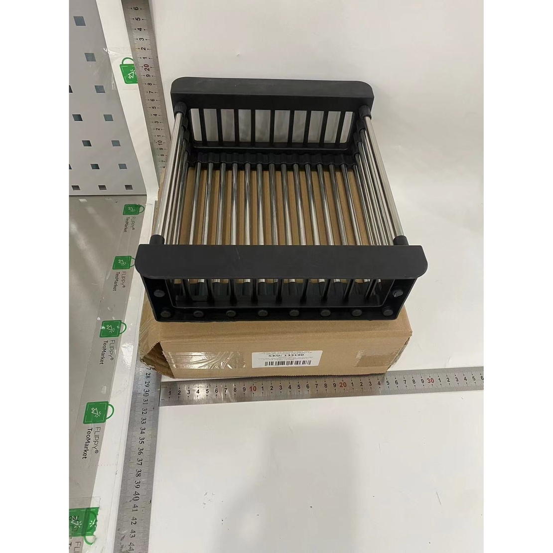 Suport Scurgere Extensibil pentru Bucatarie, Flippy, Uscator Vase din Otel Inoxidabil, Suport Tacamuri si Pahare, Suport pentru Fructe si Legume, 29 x 22 x 9.5 cm Negru