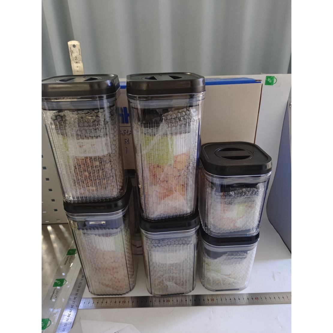 Cutii de Depozitare Alimente, Flippy, Set din 12 Cutii de tip Container, Recipiente pentru Cereale in Bucatarie, Transparente cu Capac Negru