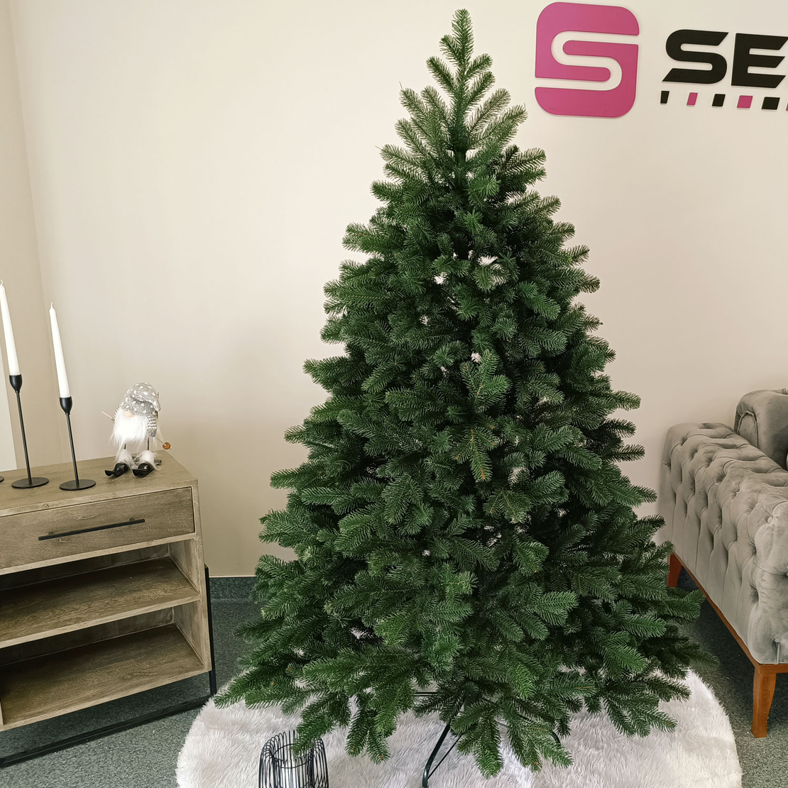 Brad artificial Christmas Deluxe by Sersimo, Kovalivska verde, 3D, 180cm