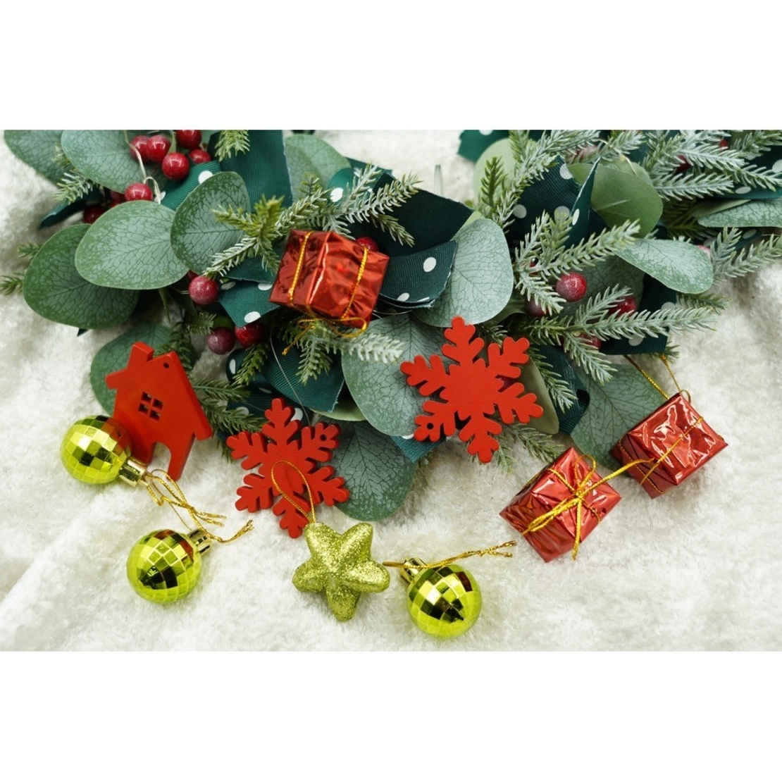 Set de 24 ornamente de brad, Flippy, de tip Glob, Rosu/ Auriu, din polistiren, cu finisaj sclipitor , cutie 3 cm adancime x 20 cm lungime x 14 cm inaltime