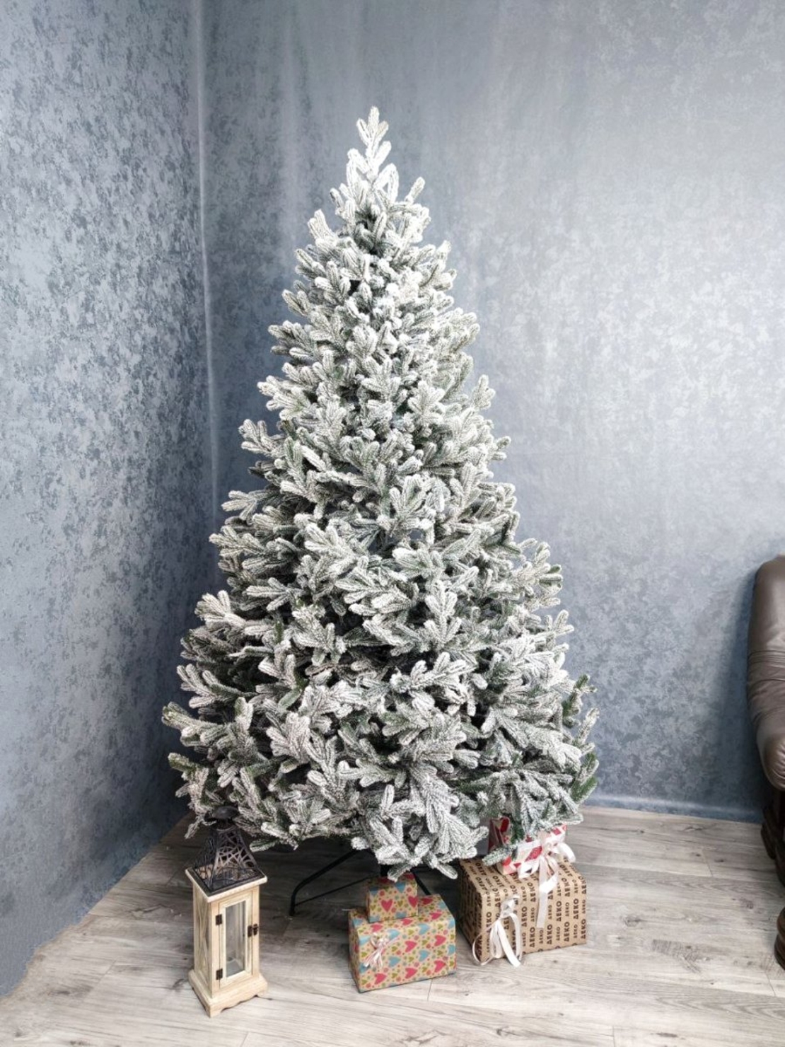 Brad artificial Christmas Deluxe by Sersimo, Viena nins, 3D, 210cm