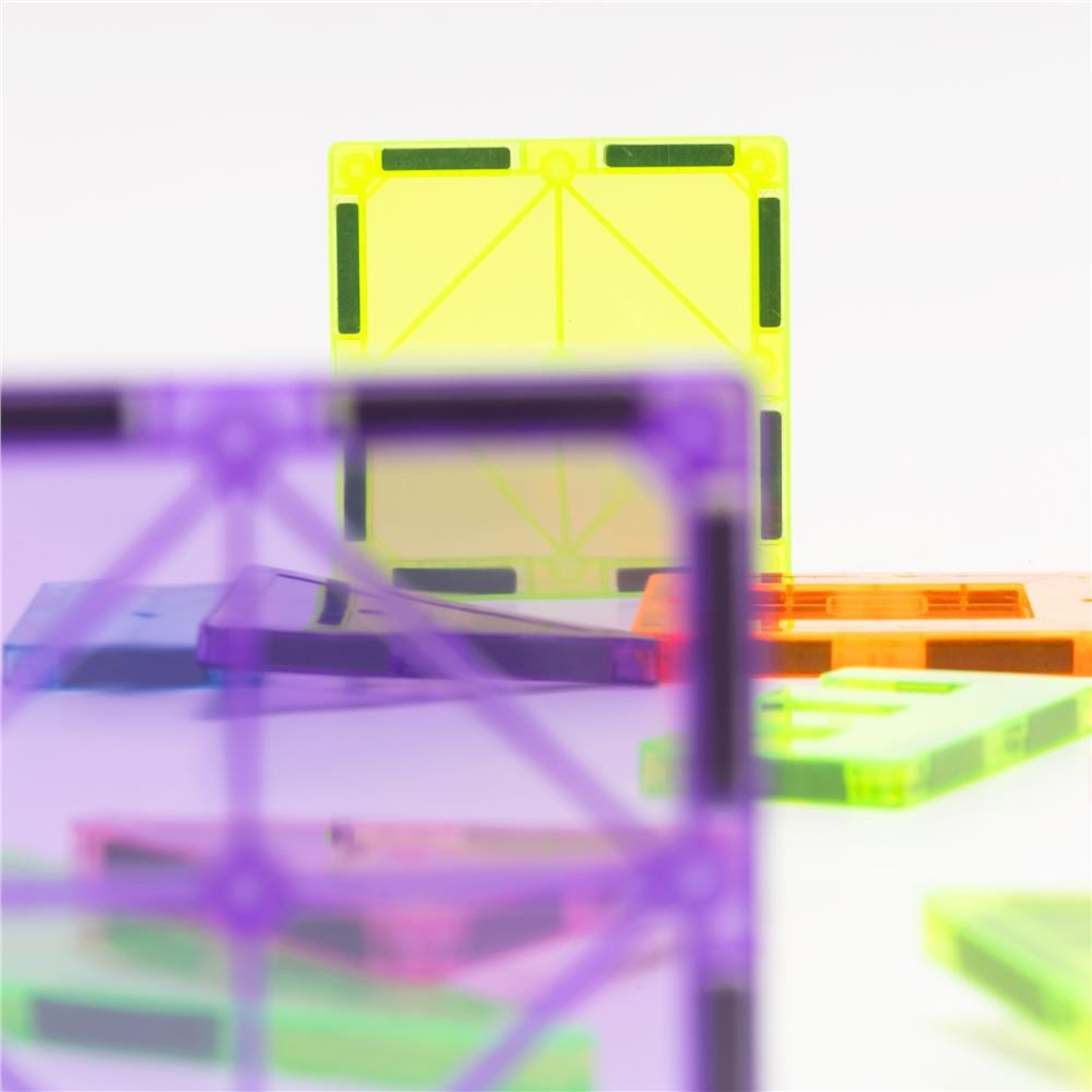 Set de constructie din piese magnetice educative pentru copii 60 de piese, multicolor