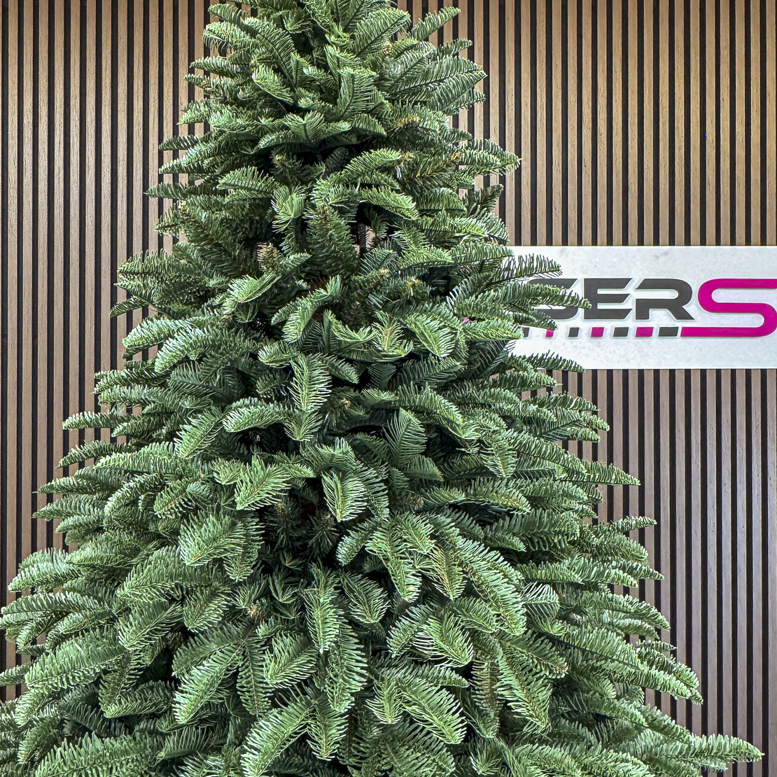 Brad artificial Christmas Deluxe by Sersimo, Alaska, verde, mix 2D+3D, 230 cm