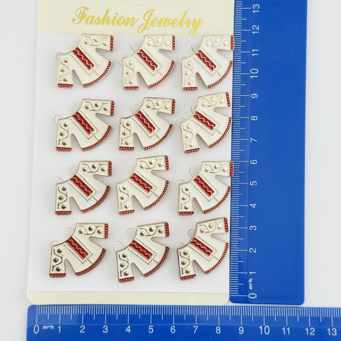 Set 12 Brose Martisor Traditional, Flippy, Model Haina Traditionala, Brose din Metal, Aspect Lacuit, 3 x 2,5 cm per Unitate, Alb