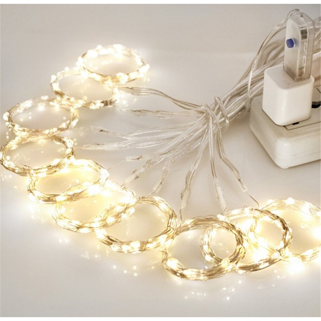 Instalatie Craciun, Tip Perdea IP44, 3m x 2m, 200 Led-uri, Alb cald, USB si telecomanda cu 8 functii, Vafy