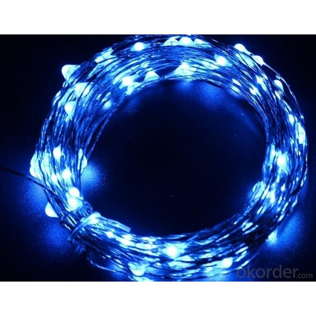 Instalatie Craciun, 25 m, 250 Led-uri, Liniara, Albastru, 8 jocuri de lumini, Transformator, Interconectabila, Prelungitor 5 m inclus, Fir Cupru, Vafy