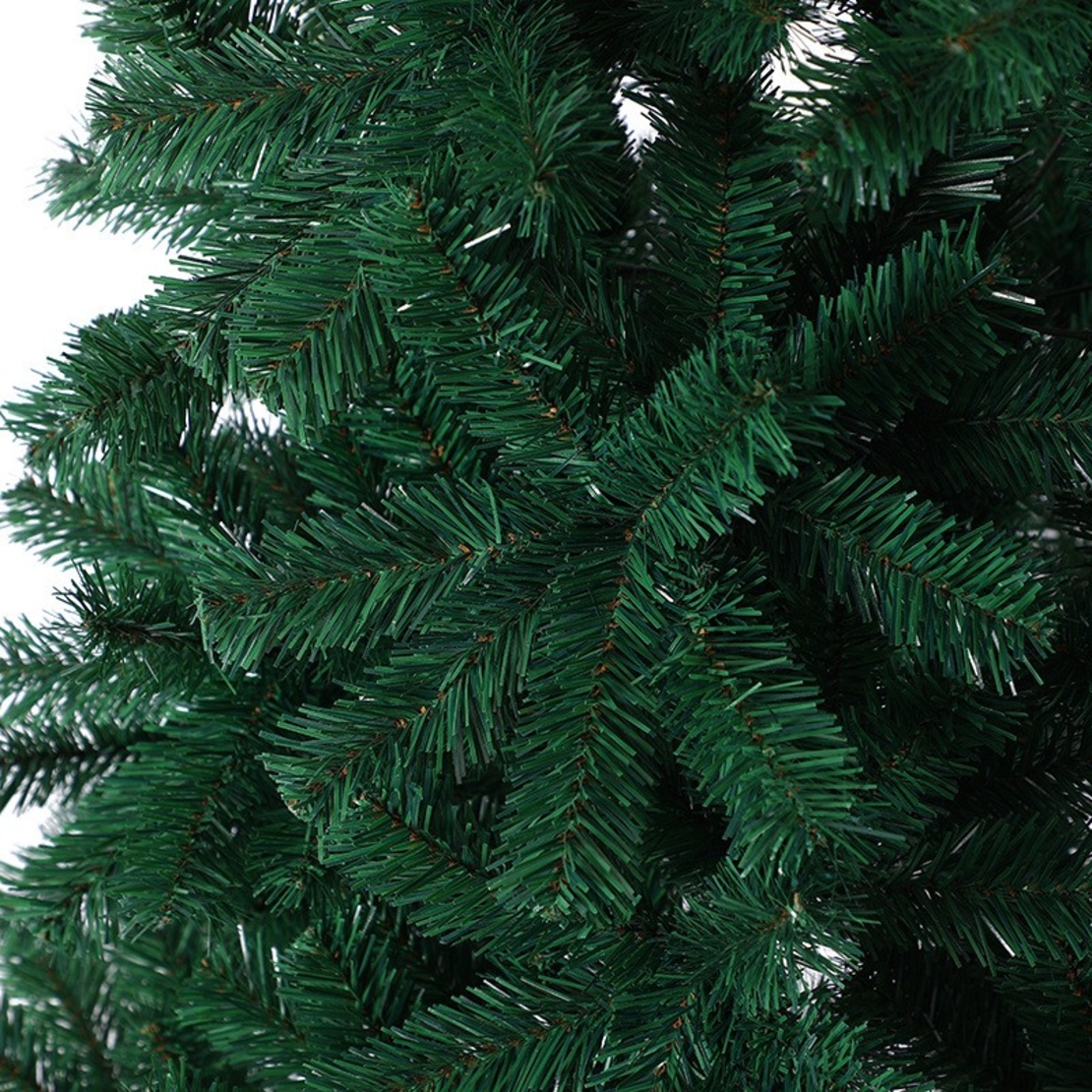 Brad de Craciun artificial cu suport inclus Flippy, 155 cm, 600 ramuri/varfuri, material plastic, suport clasic, fara iluminare, utilizat pentru interior/exterior, verde