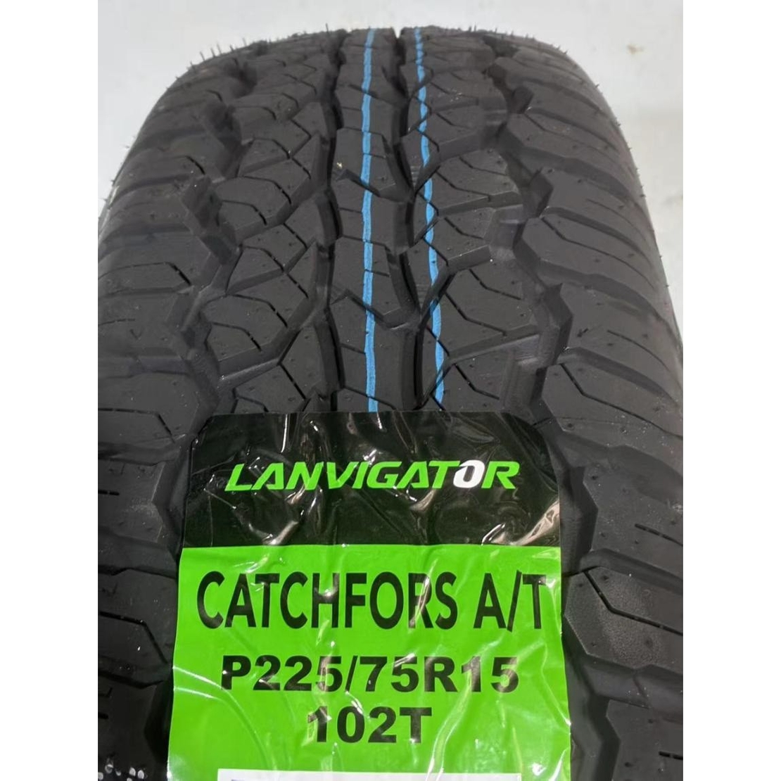 Anvelopa All Terrain LANVIGATOR CATCHFORS A/T P225/75R15 102T, Aderenta, Rezistenta si Control pe Drum si Off-Road