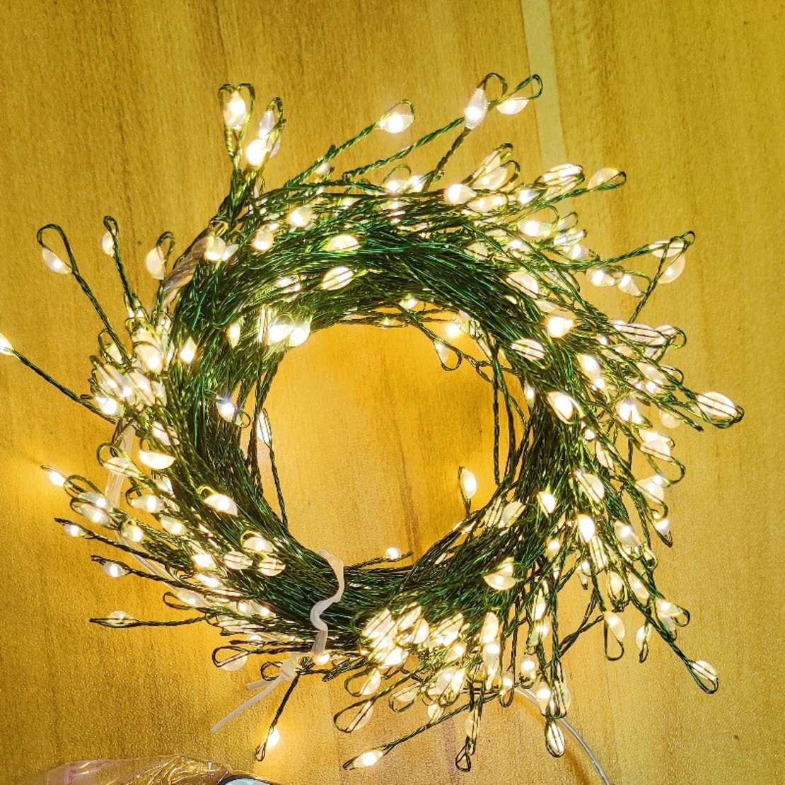 Instalatie de Craciun Liniara, Vafy®, Tip Cluster, 8 Jocuri de Lumini, cu Telecomanda, 3 m, 100 Led-uri, Alimentare USB, 3V, Alb Cald