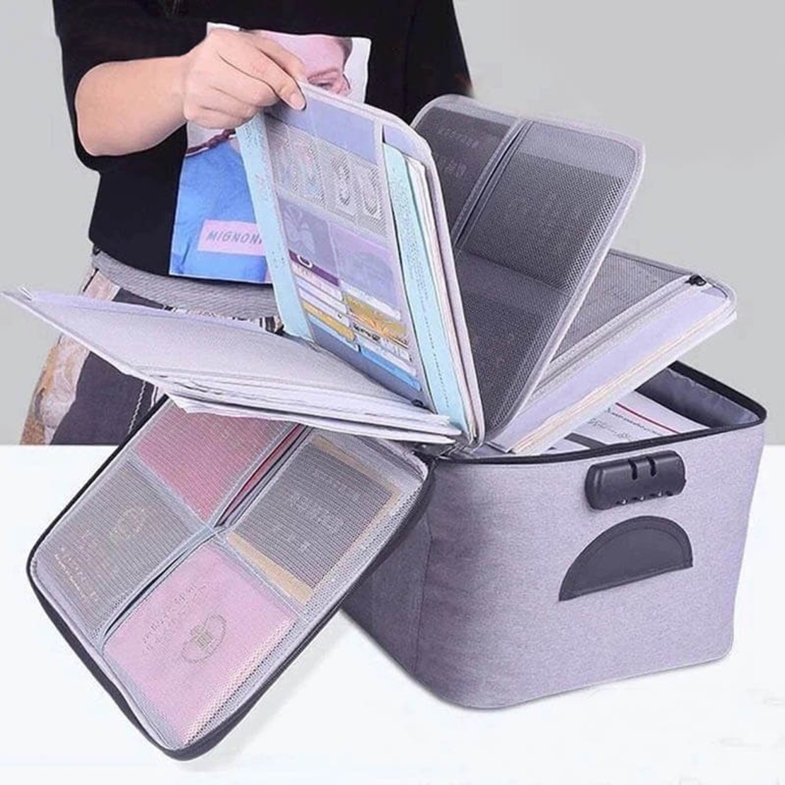 Geanta Flippy pentru Depozitare Acte si Documente, Facturi, Carduri, cu Cod de Securitate, 5 Compartimente, Impermeabila, 37 x 20 x 27 cm, Gri