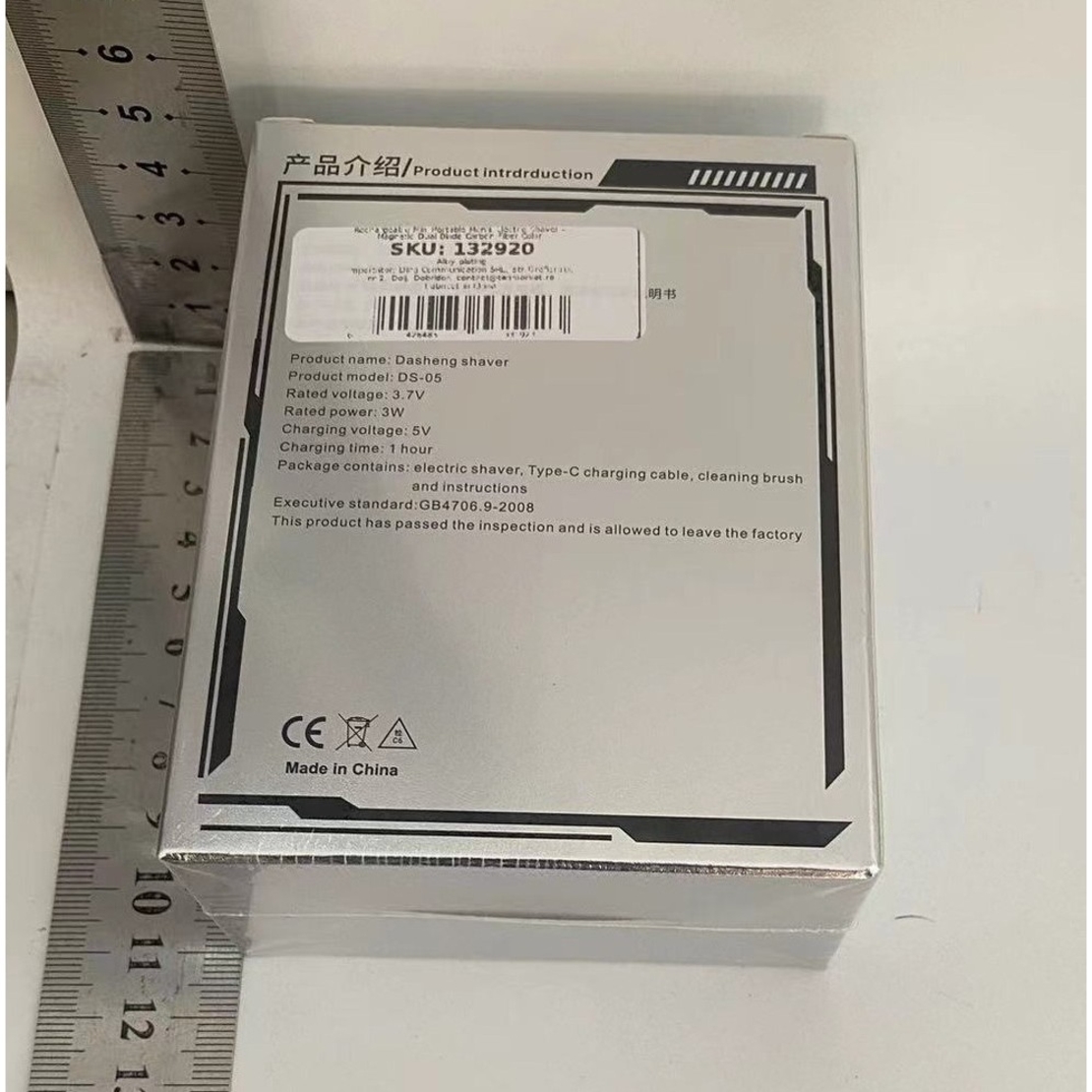 Mini Aparat de Ras Electric, Vafy, din ABS cu Fibra de Carbon, Portabil, Cap Rotativ Detasabil cu 2 Lame de Otel, Rezistent la Apa, Incarcare Type-C, Autonomie 45 min, Alb/Negru