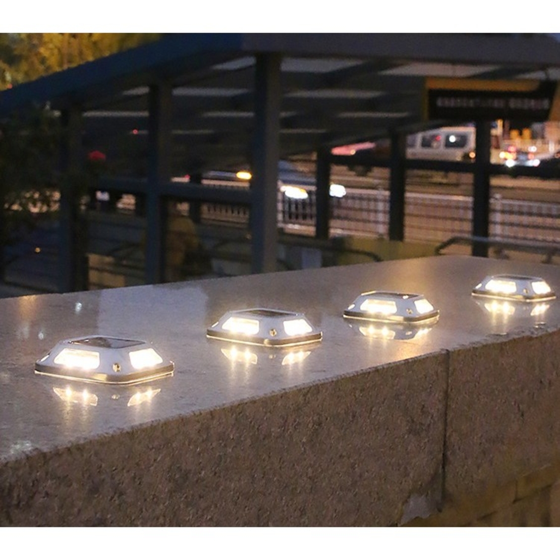 Lampa solara LED pentru gradina, Flippy, Set 4 Bucati, 8 LED-uri, Prindere de Perete / Impamantare, IP65, forma patrat, ABS si Policarbonat, 9 x 9 cm, baterie 1.2V, 600 mah, Alb Cald, Gri