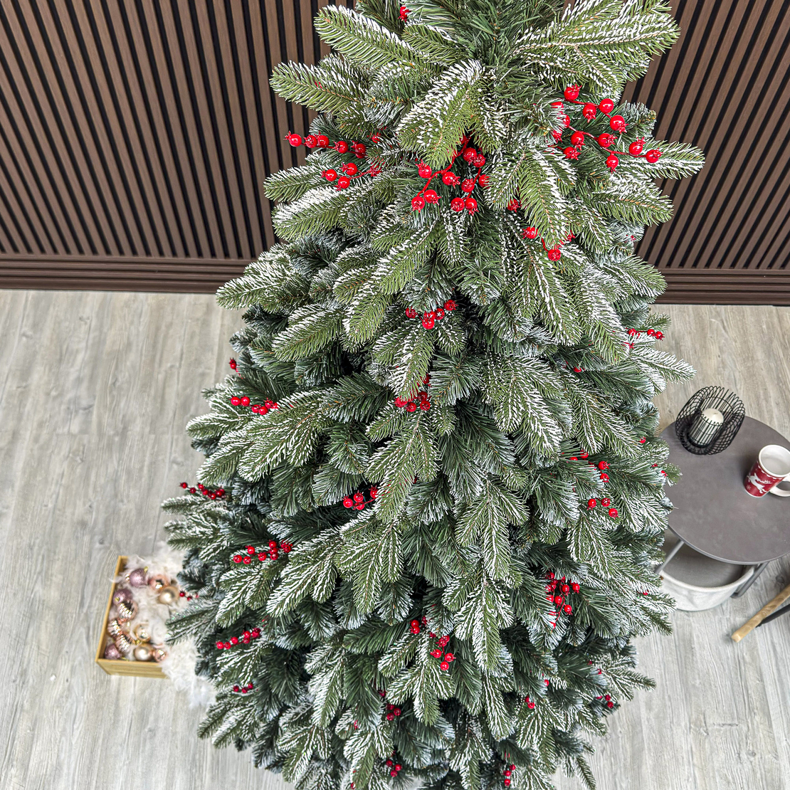 Brad artificial Sersimo, Alexima Elite, verde nins cu merisoare, mix 2D+3D, 230 cm