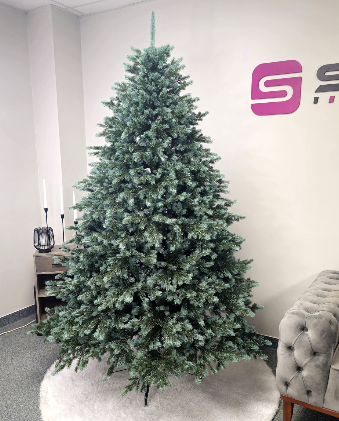 Brad artificial Christmas Deluxe by Sersimo, Alaska Select verde argintiu, integral 3D, 210 cm