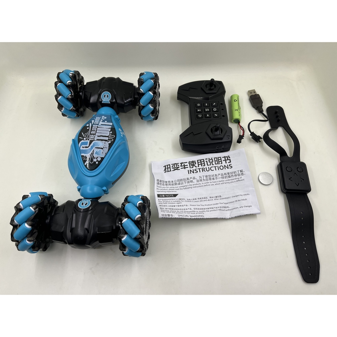 Masinuta pentru copii controlabila prin gesturi si telecomanda, Flippy, cu efecte de lumini si muzica, Albastru