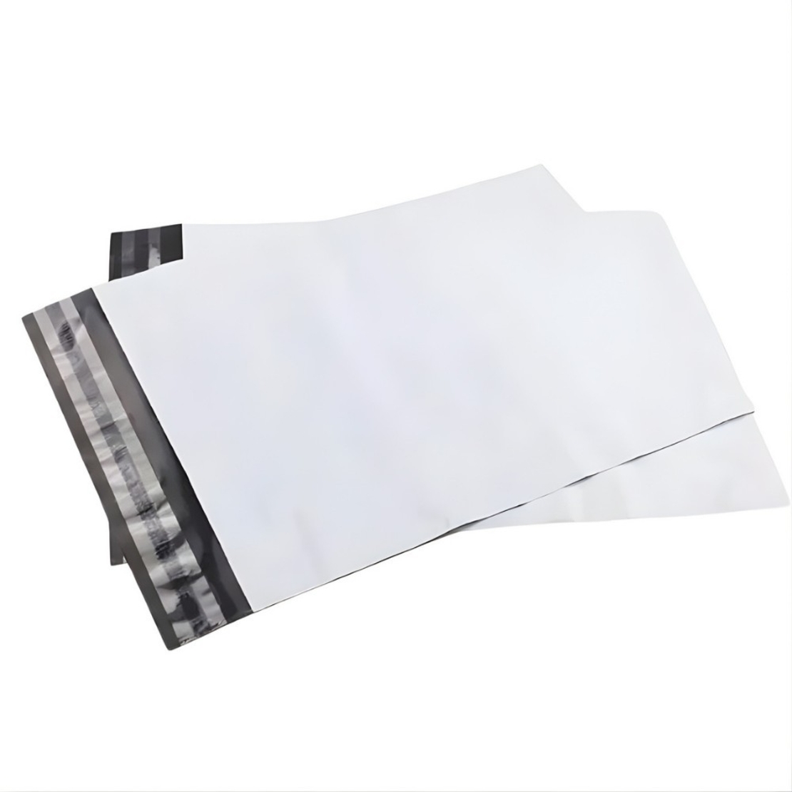 Set 1200 Pungi Curierat, 230x320x40 mm, Grosime 50 Microni, Banda Adeziva pentru Sigilare, Alb la Exterior, Negru la Interior