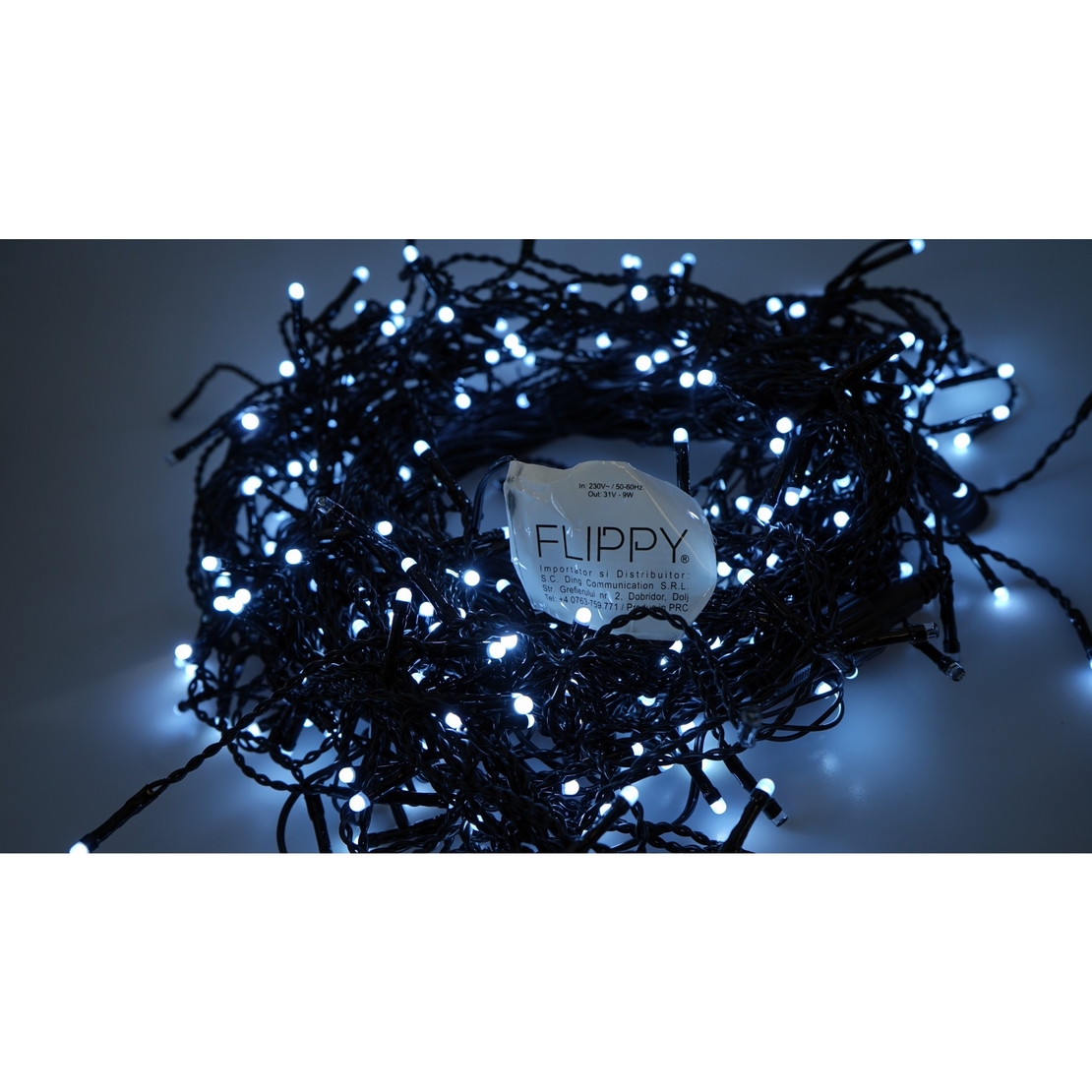 Instalatie Craciun Profesionala de Exterior IP65, 130 m, 3120 Led-uri Mari ,Franjuri, Alb rece, Flash, Alimentator, Interconectabila, Fir Negru Cauciucat, 220v, Vafy
