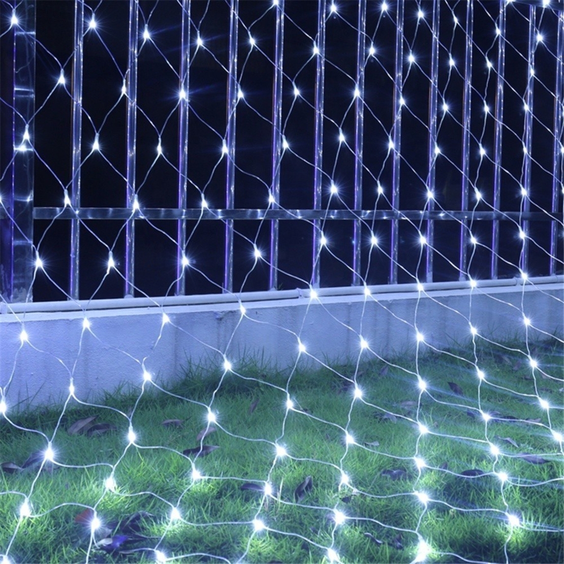 Instalatie Craciun, Tip Plasa, IP 44, 12 x 1 m, 480 LED-uri, Alb rece, 8 jocuri de lumini, Transformator cu telecomanda, Interconectabila, Prelungitor 3 m inclus, Fir transparent, Vafy