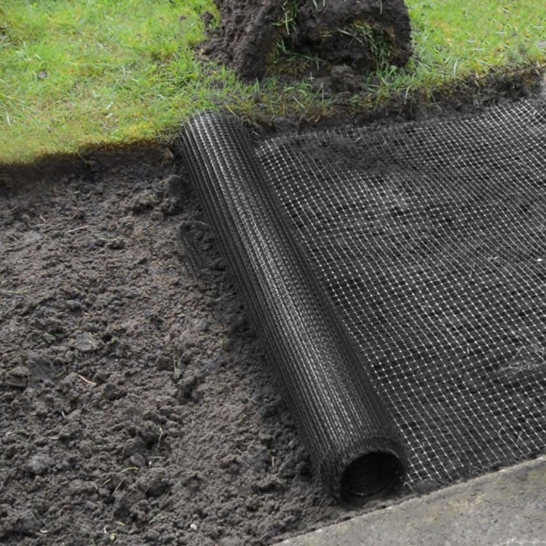 Plasa gradina anti daunatori si cartite, 30g/m2, 1x100metri, neagra