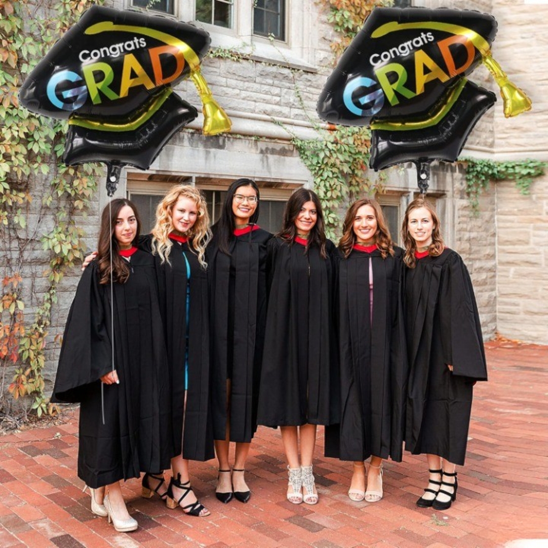Balon din Folie Metalizata, Flippy, Figurina, Model Toca Congrats Grad, Tematica Absolvire, 66x66 cm, Ambalaj Individual, Pai Inclus, Umflare cu Aer sau Heliu, Negru