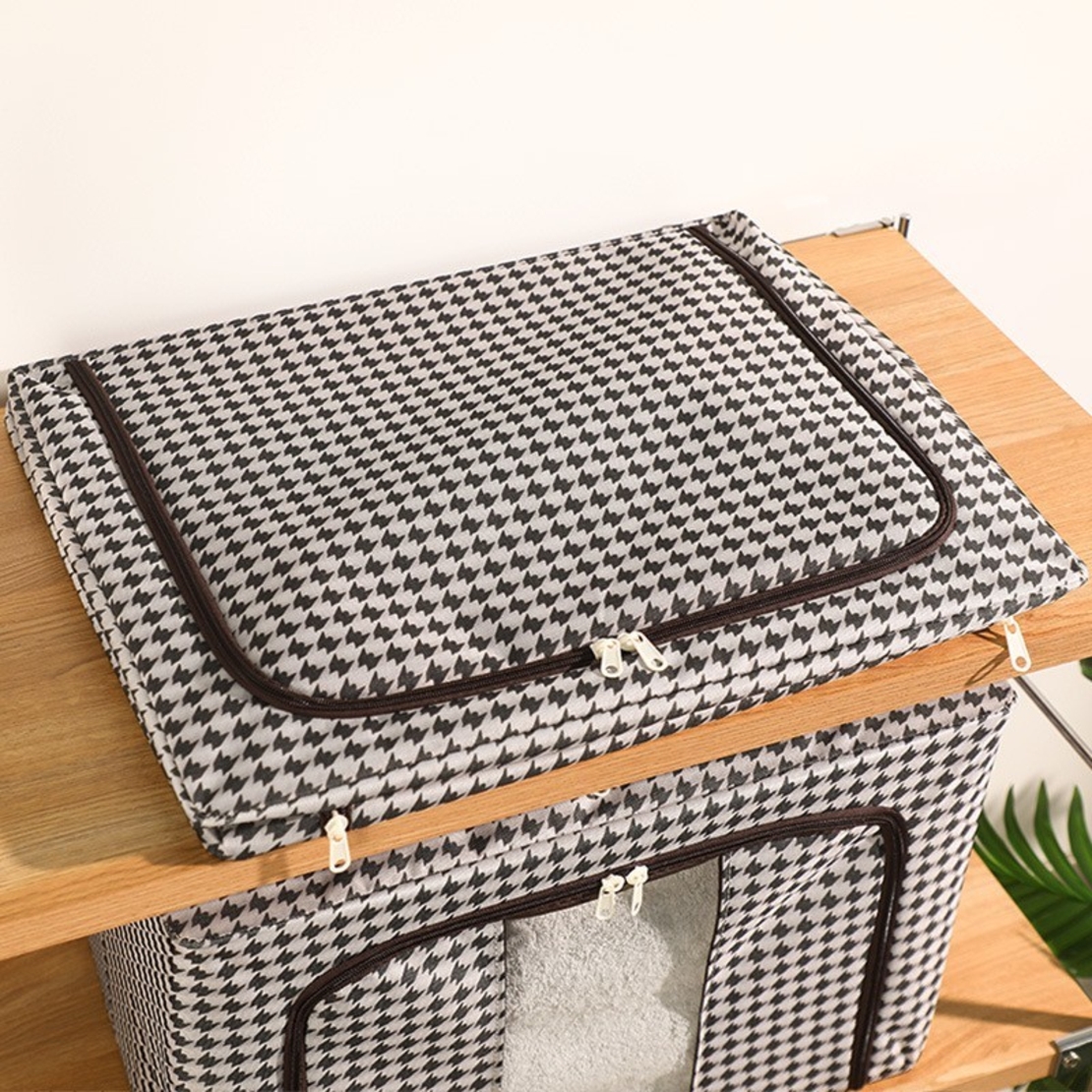 Cutie de Depozitare Pliabila, Flippy, Cu fermoar Bidirectional, 24 L, Textil, 40x30x20 cm, Cadru Metalic, o Fereastra, Suport Baza Stabil din Plastic, Design Zebra, Alb Negru
