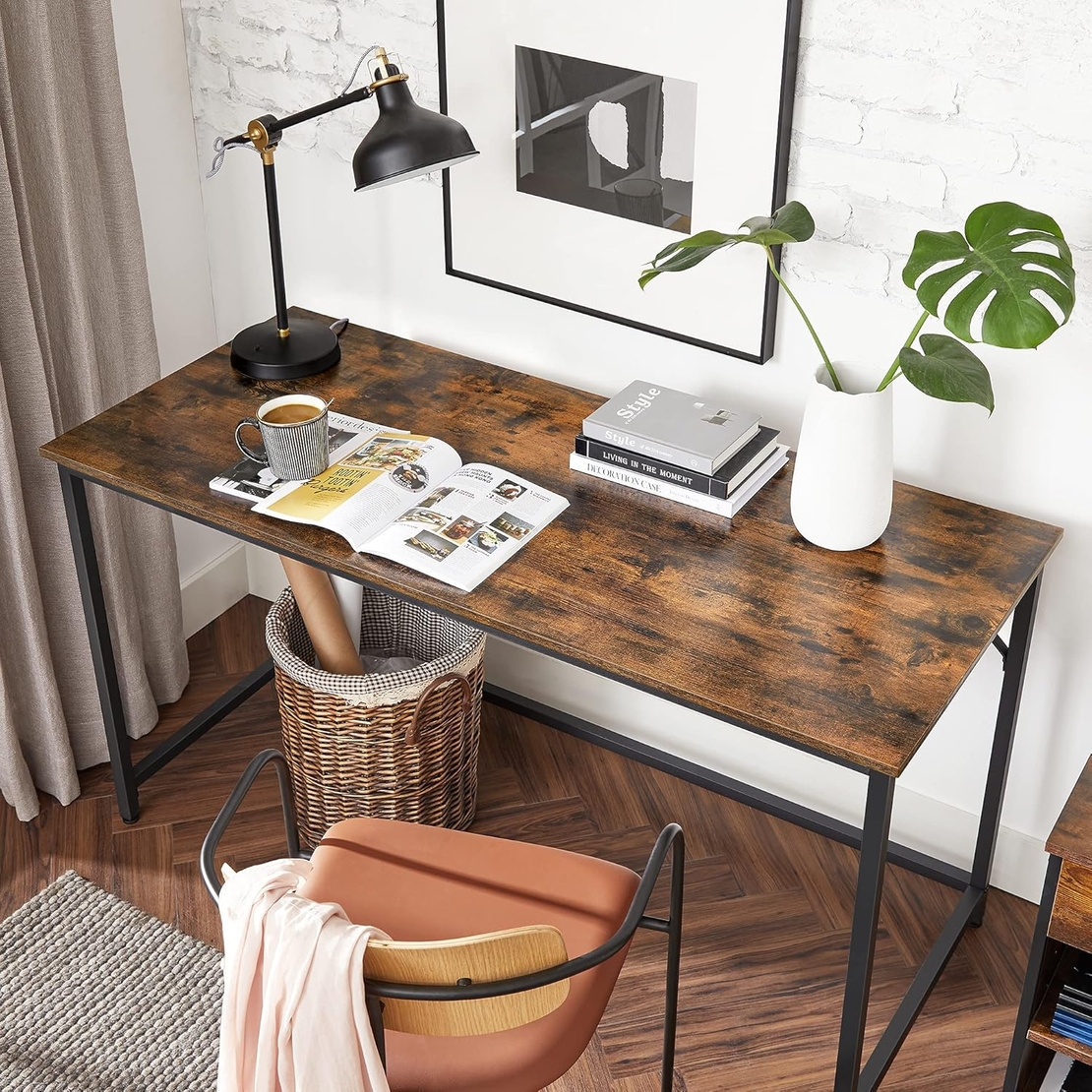 VASAGLE Birou calculator cu cadru metalic si blat PAL, stil industrial, 135x60x76 cm, maro rustic