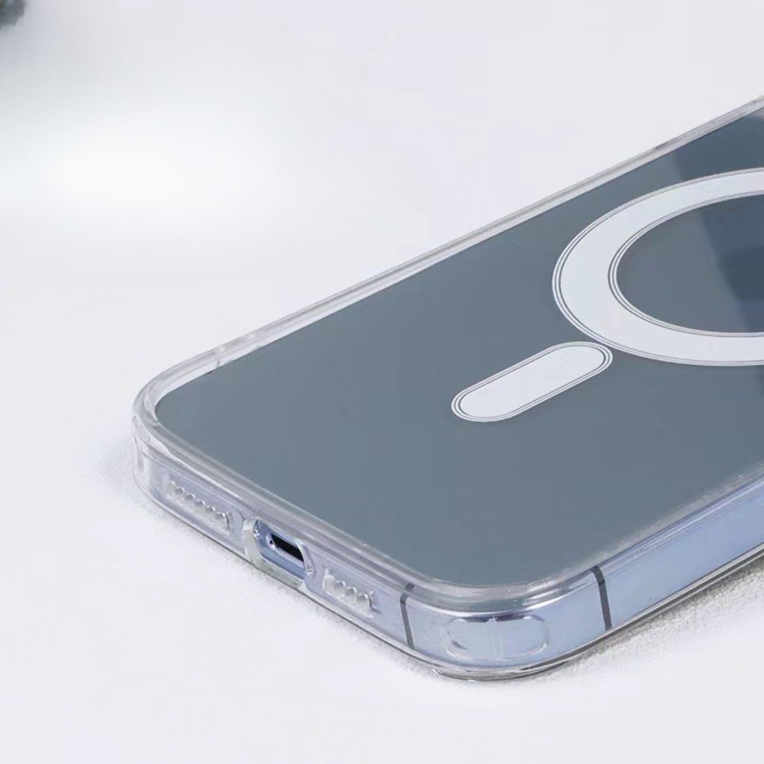 Husa protectie Vafy pentru iPhone 13 Mag Safe, 2 in 1 incarcare si magnet, Silicone, Transparenta