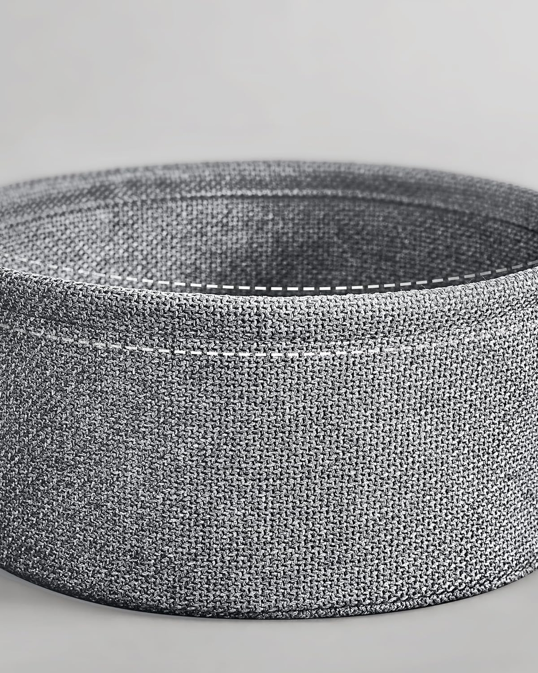 VASAGLE Masuta de cafea rotunda cu cos de stofa, statie de incarcare 2 prize si 2 USB, 45x50cm, gri argintiu