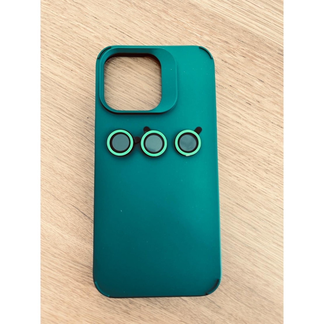 Husa Apple iPhone 14, Vafy, din Silicon Lichid, Interior din Microfibra, Lentile Fosforescente de Protectie Camera, Anti Amprenta, Rezistenta la Socuri, Verde