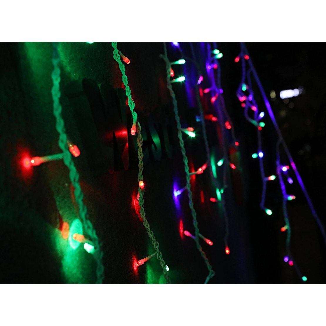 Instalatie Craciun, 40 m, 1144 Led-uri ,Franjuri, Rosu / Verde/ Albastru, Flash, Transformator, Interconectabila, Prelungitor 5 m inclus, Fir Transparent, Flippy