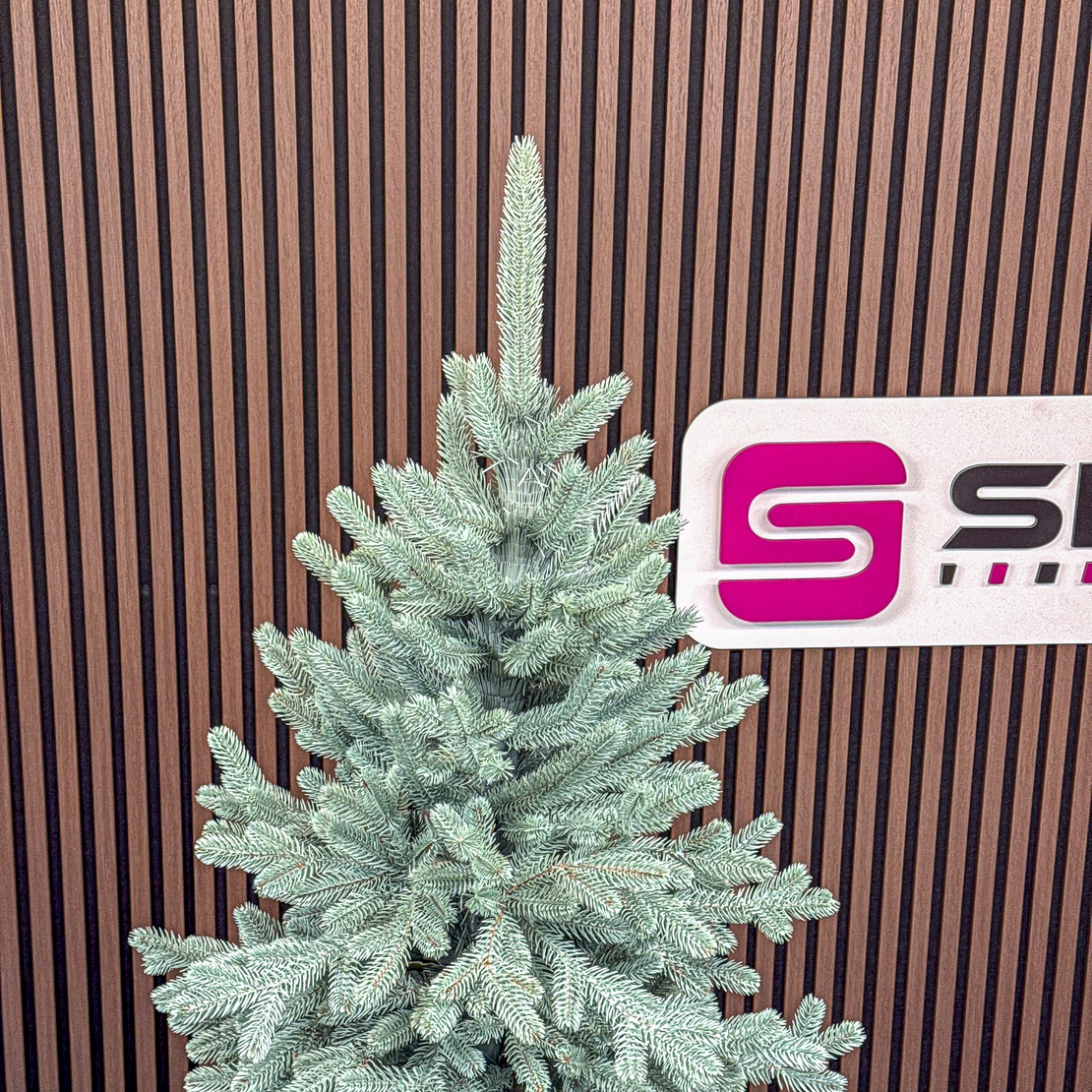 Brad artificial Christmas Deluxe by Sersimo, Viena Select argintiu, integral 3D, 230cm