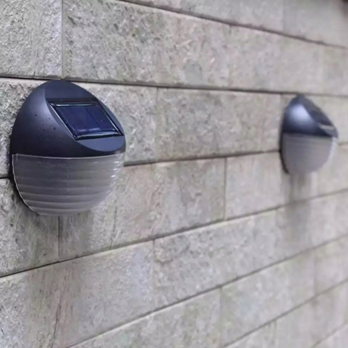 Lampa solara LED de perete, IP44 pentru exterior, autonomie 12 ore, neagra