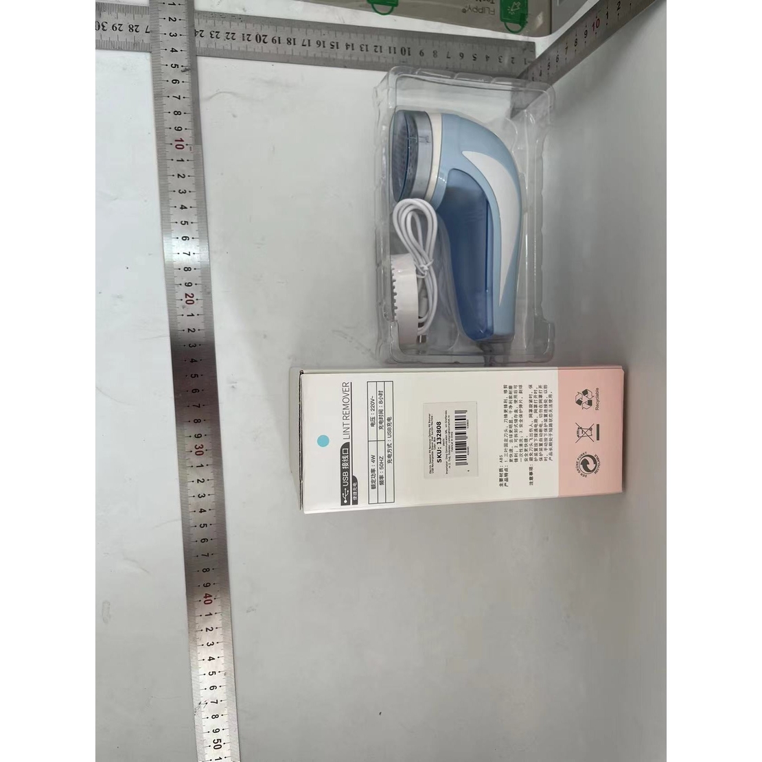 Aparat Pentru Curatat Scame, Par Si Praf, Vafy, Pentru Diferite Tipuri De Material, Cu Lame Din Otel Inoxidabil, Incarcare Prin USB Type-C, Cu Perie De Curatare si Cablu USB Incluse, 13.5x9 cm, Albastru