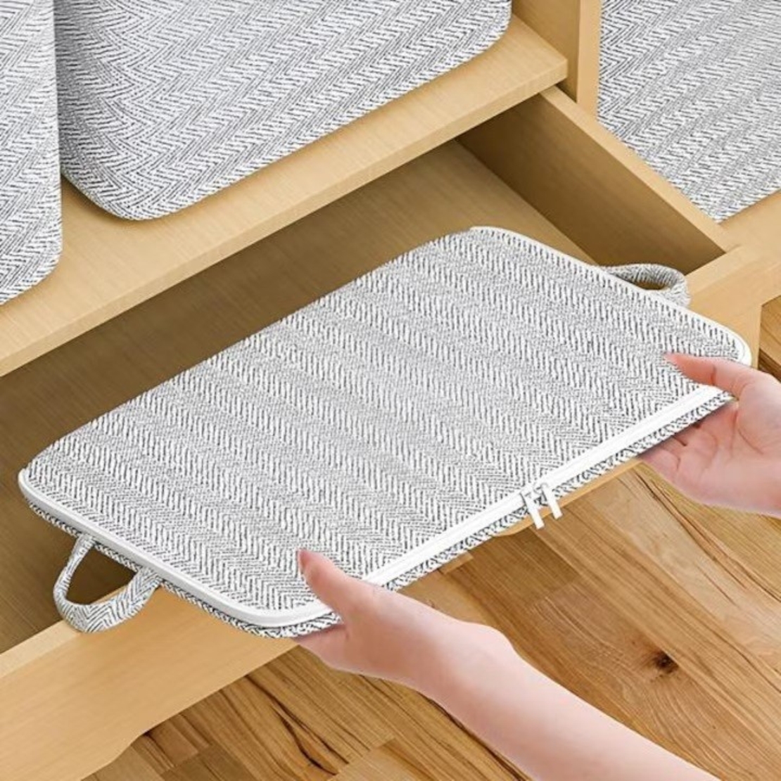 Cutie de Depozitare cu Fermoar, Flippy, Pliabila, Maner Ranforsat, Fermoar Rezistent, pentru Haine, Paturi, Plapumi, Perne, Lenjerii de Pat, Jucarii, 61x50x71 cm, 210 Litri, Gri